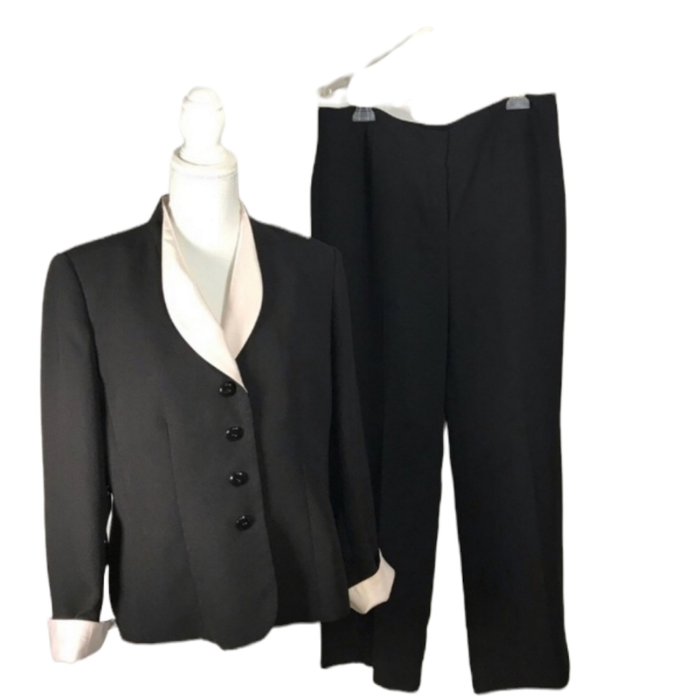 Jones Wear Black Pink trimmed Suit Size 14